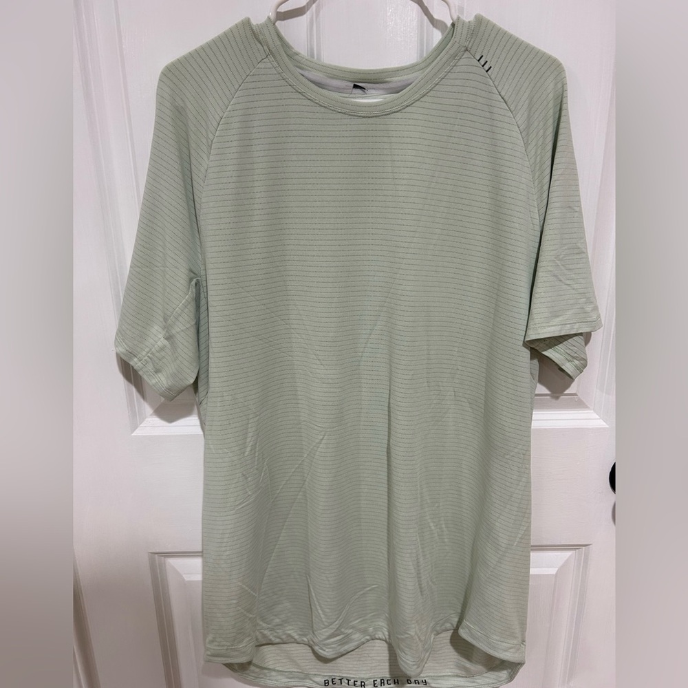 Lululemon Tee shirt - XL